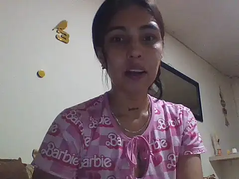 Snapshot of EmmaSplycer02 chatting on March 29, 2026, 3:30 am EmmaSplycer02 online show from March 29, 2026, 3:30 am