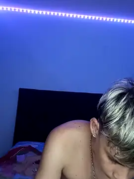 CUB4N1TX xx online show from October 10, 2025, 2:56 am