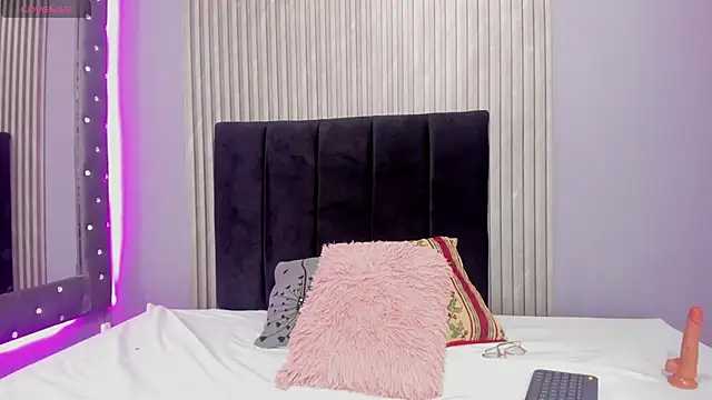 Sex samantha online show from December 18, 2025, 1:15 pm