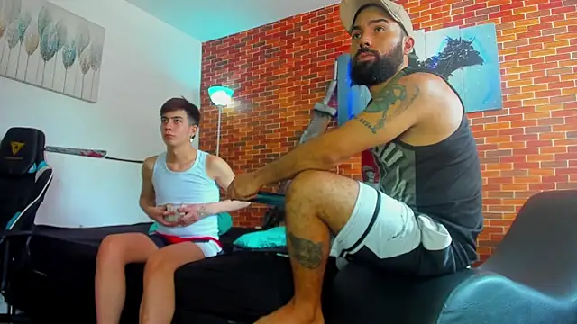 Michael twink  online show from November 22, 2025, 5:56 pm