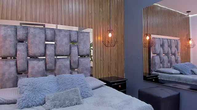 owen  johnson online show from November 24, 2025, 12:16 pm