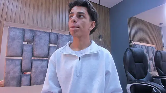 owen  johnson online show from April 8, 2026, 11:33 am