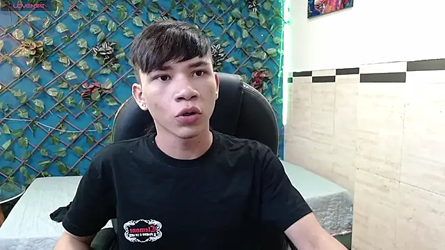 nathanclay online show from September 19, 2025, 3:43 am