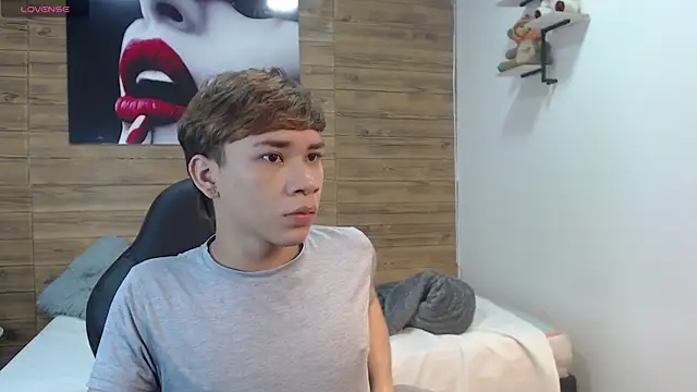 nathanclay online show from April 8, 2026, 3:19 am