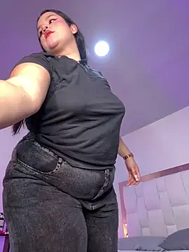 SamanthaDiamonds  online show from September 14, 2025, 10:54 pm