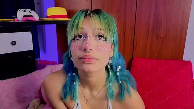 zoelight18 online show from April 10, 2026, 8:21 am