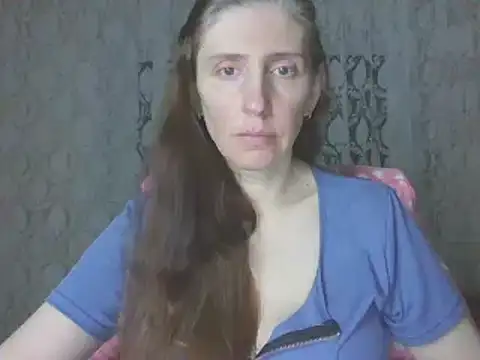 CandiCole online show from December 5, 2025, 4:11 am