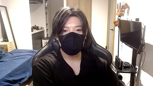 Mei-Tanaka online show from October 4, 2025, 4:30 pm