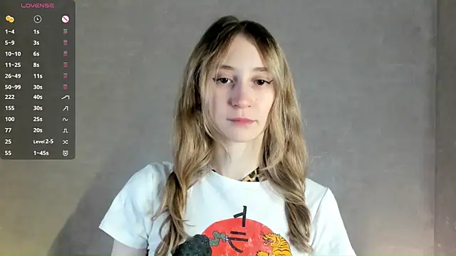 BeatrixHiett online show from October 7, 2025, 3:40 am
