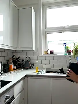 AlitaNova online show from September 26, 2025, 10:44 am