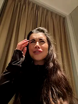 AlitaNova online show from November 30, 2025, 4:52 pm