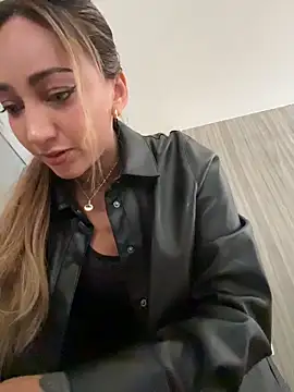 Ninabigtitied online show from March 8, 2026, 4:43 pm