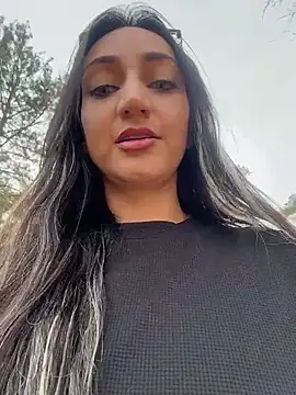 Ninabigtitied online show from November 13, 2025, 12:42 pm