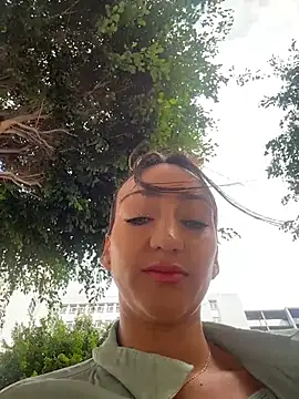 Ninabigtitied online show from December 16, 2025, 12:42 pm