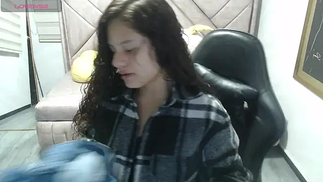 Snapshot of Velvet_Moon_V chatting on January 19, 2026, 1:15 pm Velvet Moon V online show from January 19, 2026, 1:15 pm