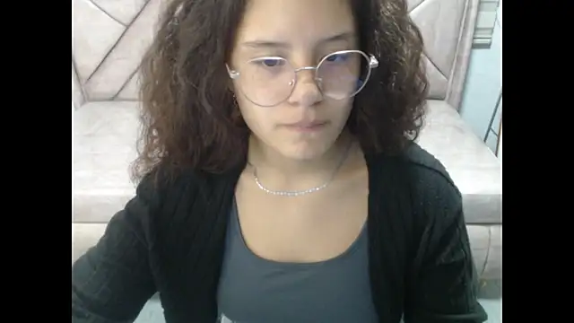 Velvet Moon V online show from March 19, 2026, 7:47 pm