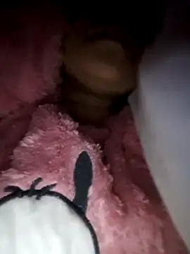 hotty-nisha online show from November 28, 2025, 7:03 pm