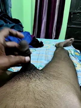 RohitHot122 online show from April 18, 2026, 7:07 pm