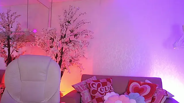 JadeSummerr online show from March 17, 2026, 11:35 am