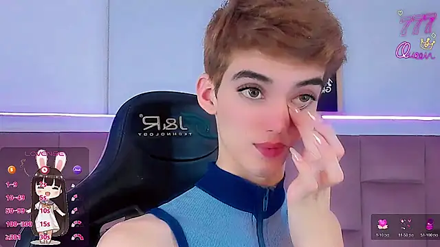 Baby FenixTS online show from February 18, 2026, 9:00 pm