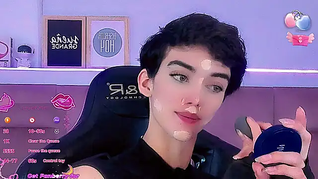 Baby FenixTS online show from January 18, 2026, 5:11 am