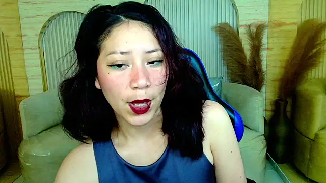 valentina r  online show from February 12, 2026, 3:06 am