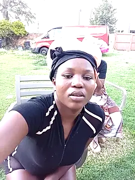 Snapshot of SweetHoney21_ chatting on February 2, 2026, 3:33 pm SweetHoney21 online show from February 2, 2026, 3:33 pm