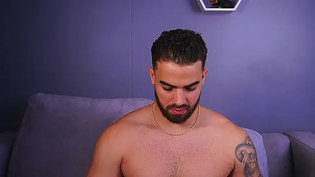 Paul Phoenix online show from November 26, 2025, 7:58 pm