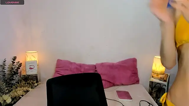 tsmokemachine online show from November 6, 2025, 2:54 pm