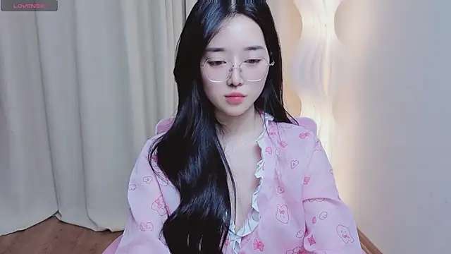 Miu-999 online show from April 11, 2026, 7:45 am