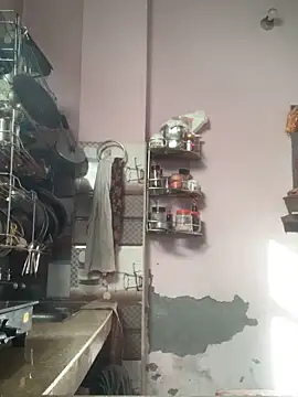 amitsharma7868 online show from April 5, 2026, 2:29 am