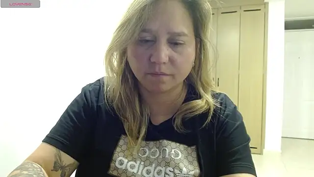 Snapshot of haashkyo chatting on June 26, 2026, 3:56 am haashkyo online show from June 26, 2026, 3:56 am