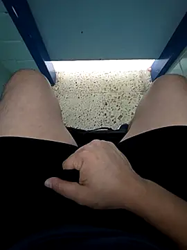 Snapshot of Renatox69 chatting on February 18, 2026, 3:04 am Renatox69 online show from February 18, 2026, 3:04 am