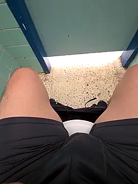 Snapshot of Renatox69 chatting on April 9, 2026, 6:58 pm Renatox69 online show from April 9, 2026, 6:58 pm