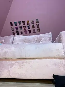 Snapshot of Rinamay_ chatting on February 22, 2026, 9:16 pm Rinamay online show from February 22, 2026, 9:16 pm