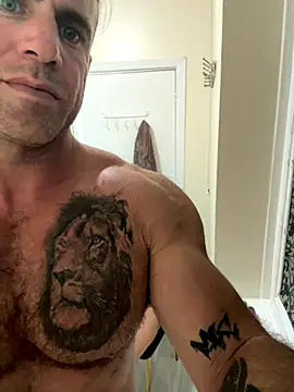 Spiceycouple69x online show from October 8, 2025, 9:26 pm