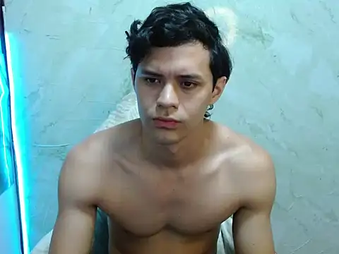 Snapshot of Theknight_Ken chatting on September 10, 2025, 1:43 pm Theknight Ken online show from September 10, 2025, 1:43 pm