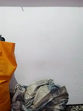 poojam93 online show from October 28, 2025, 3:51 am