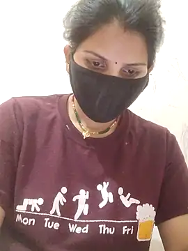 poojam93 online show from February 14, 2026, 2:17 pm