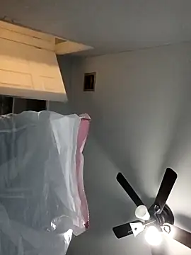 sarahkat86 online show from February 26, 2026, 12:32 am