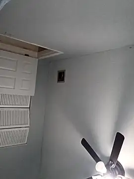 sarahkat86 online show from February 27, 2026, 1:28 am