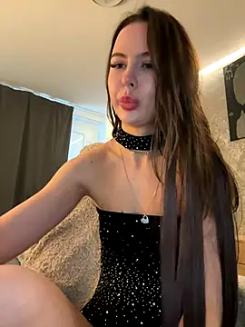 TianaCharm online show from September 18, 2025, 10:18 am