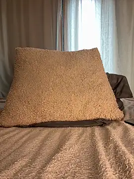 TianaCharm online show from April 11, 2026, 11:03 am