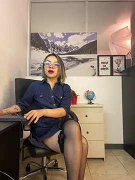 Ariagh  online show from April 5, 2026, 7:31 pm