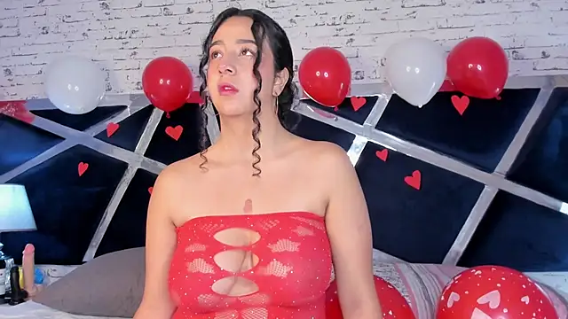 BellaSwwan online show from September 21, 2025, 4:17 am