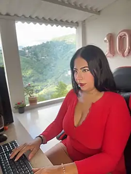 samanthahut1 online show from May 15, 2026, 8:40 pm