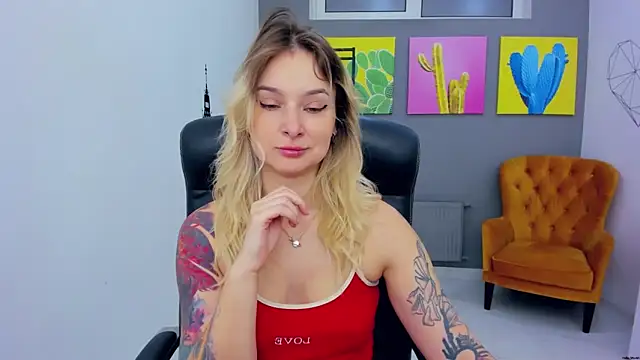 LilFleurish online show from April 14, 2026, 4:28 am