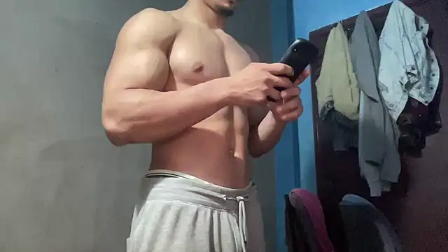 Snapshot of veilofstrength chatting on October 17, 2025, 9:05 pm veilofstrength online show from October 17, 2025, 9:05 pm