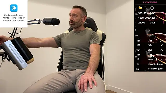 Snapshot of TheDonnyBasilisk chatting on February 19, 2026, 5:54 pm TheDonnyBasilisk online show from February 19, 2026, 5:54 pm