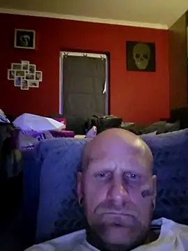 Sylwek online show from May 4, 2026, 2:59 am
